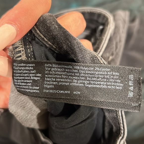 🔥Eileen Fisher Gray High Rise Jeans with Distressed Look🔥 - Picture 6 of 8